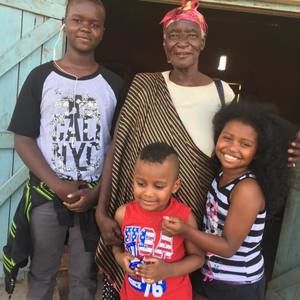 Meet your Posher, Akai